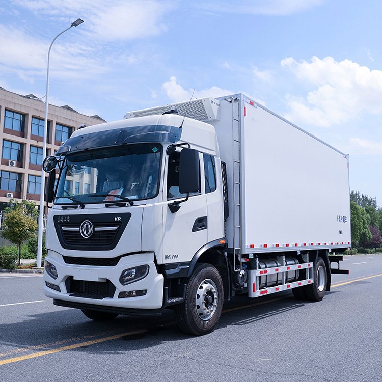 Dongfeng KR 6.8m Refrigerated Truck